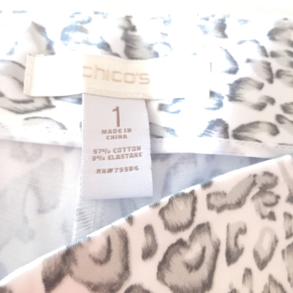 Chico's ankle pants animal print size 1 - Picture 3 of 3