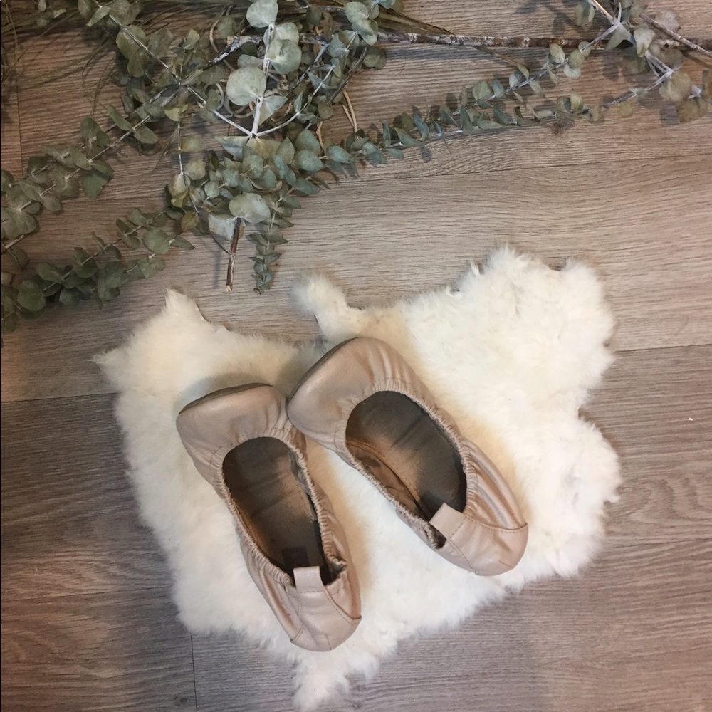 GAP Ballet Flats