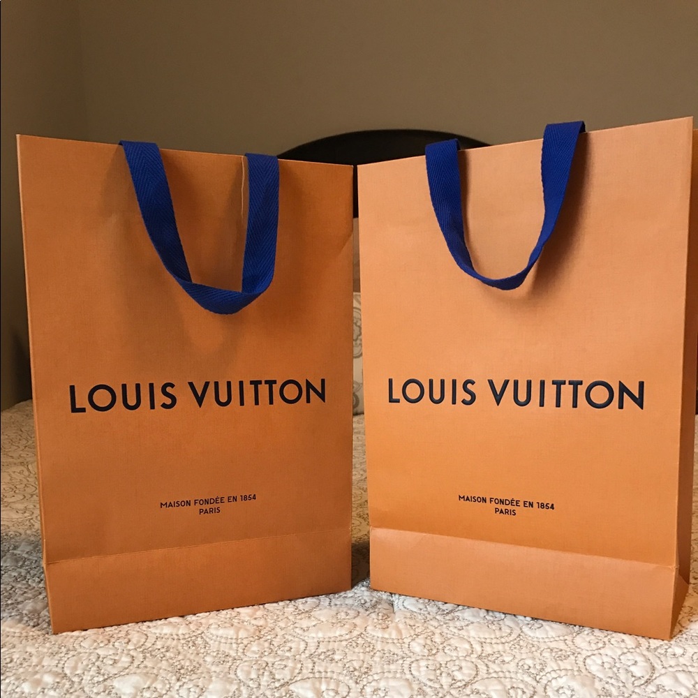 Louis Vuitton paper shopping bags