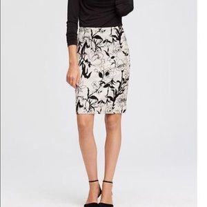 ⚡️FLASH SALE⚡️ANN TAYLOR pencil skirt