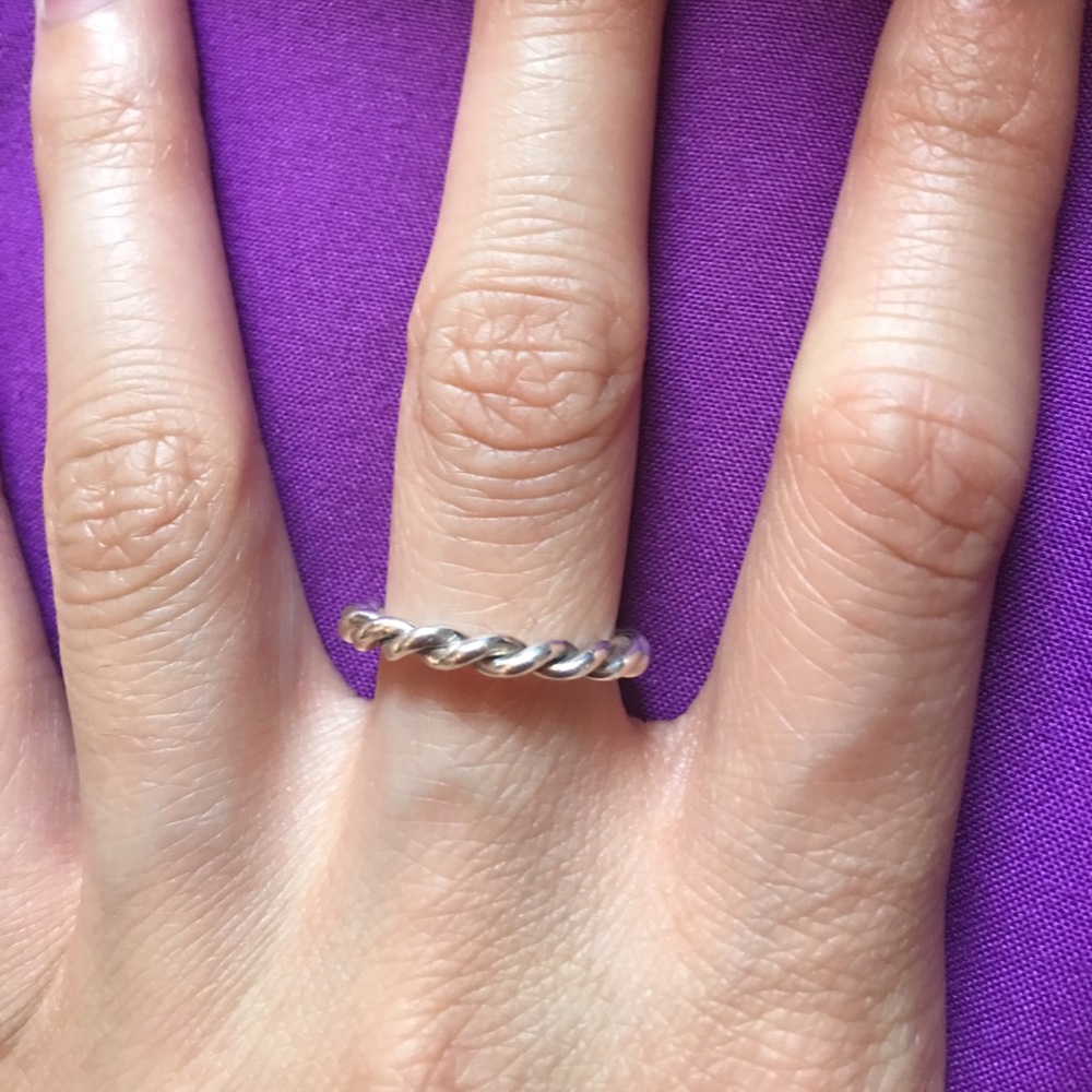 Twisted pandora ring