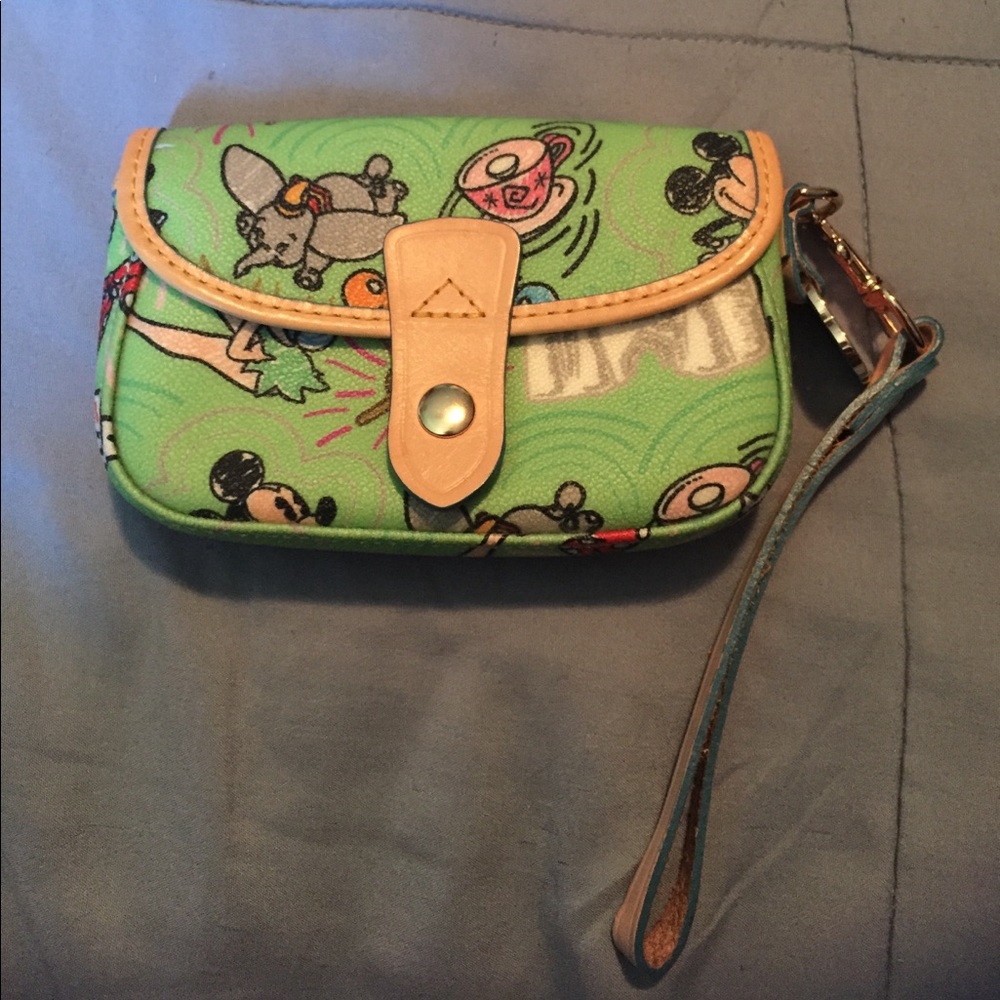 🎈Disney wristlet GUC🎈