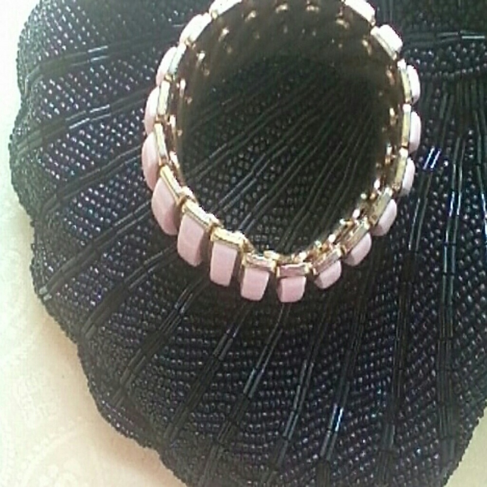 Crown Trifari Stretch Bracelet RARE FIND - Picture 4 of 4