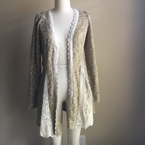 Lace trim sweater size L