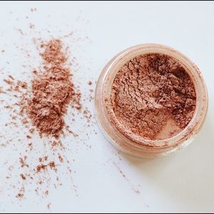 5 Loose Pigment Mica Bella Eyeshadows (Bundle)