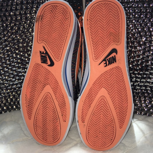 Nike - Picture 4 of 4