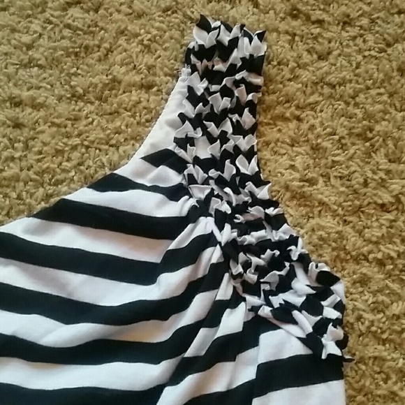 💥 3 for $10 💥 One Shoulder Blouse by Xhilaration - Picture 2 of 3