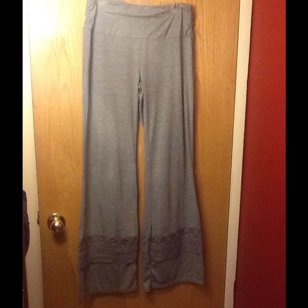 GRAY YOGA PANTS