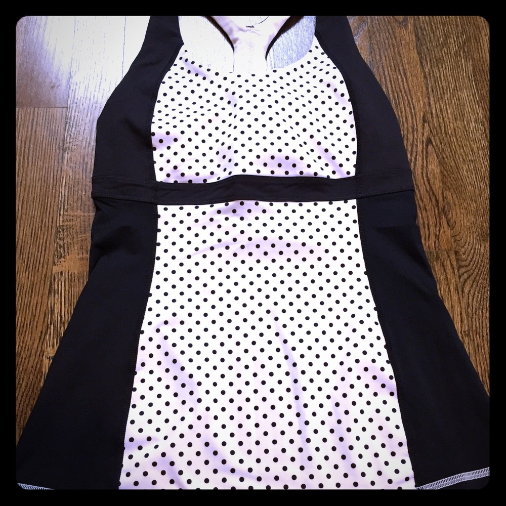 Lululemon racerback tank w/ built in bra