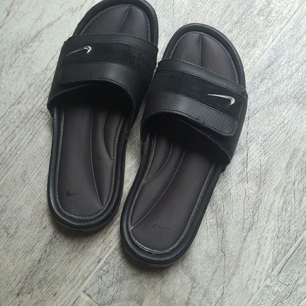 Youth nike slides