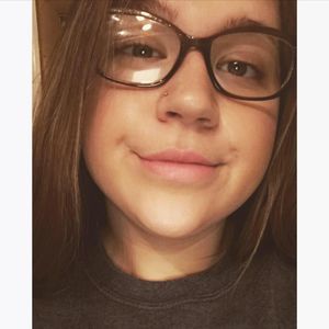Meet your Posher, Emmilie