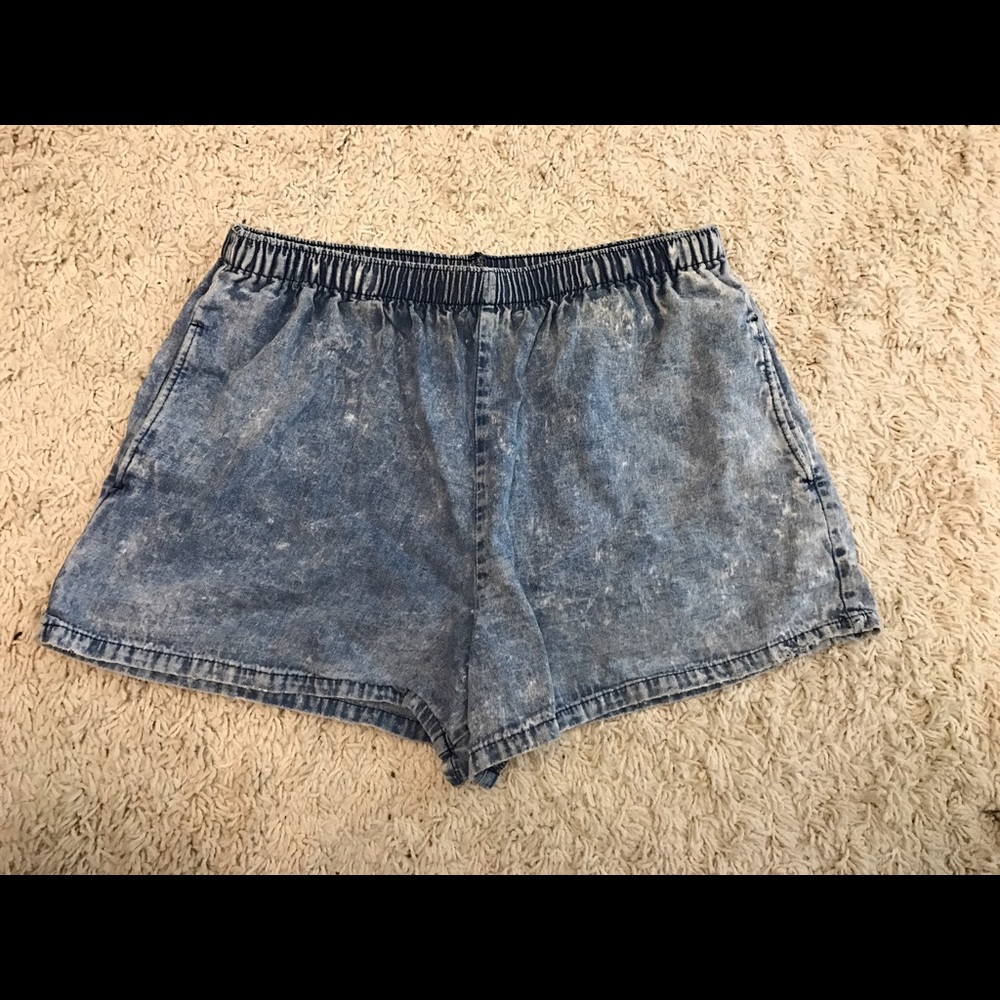 Distressed Elastic Waist Denim Shorts