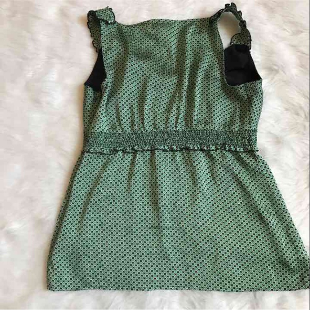 Beautiful Ann Taylor Blouse Sz 4P - Picture 4 of 4