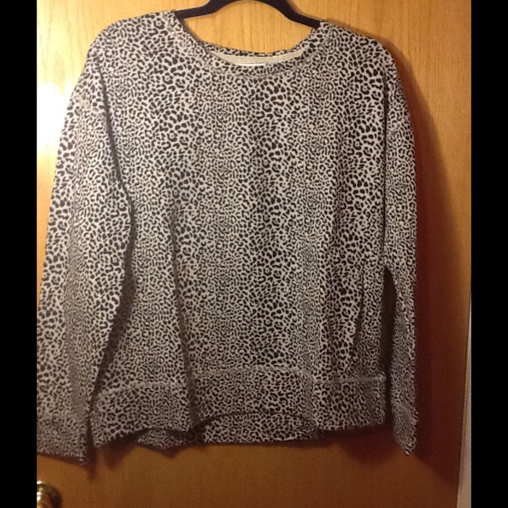 VS LEOPARD PULL OVER