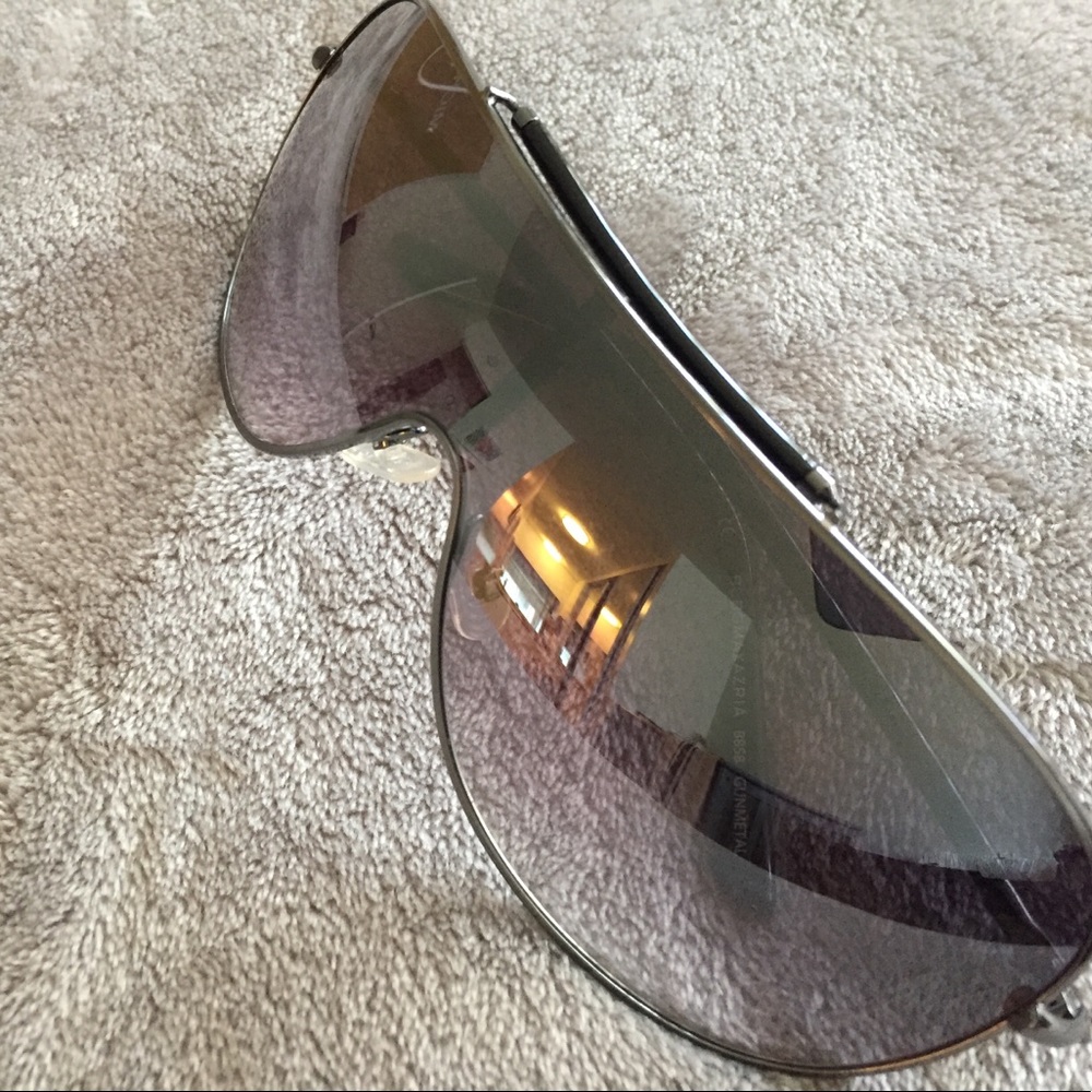 BCBGMaxaZria black tint aviator sunglasses