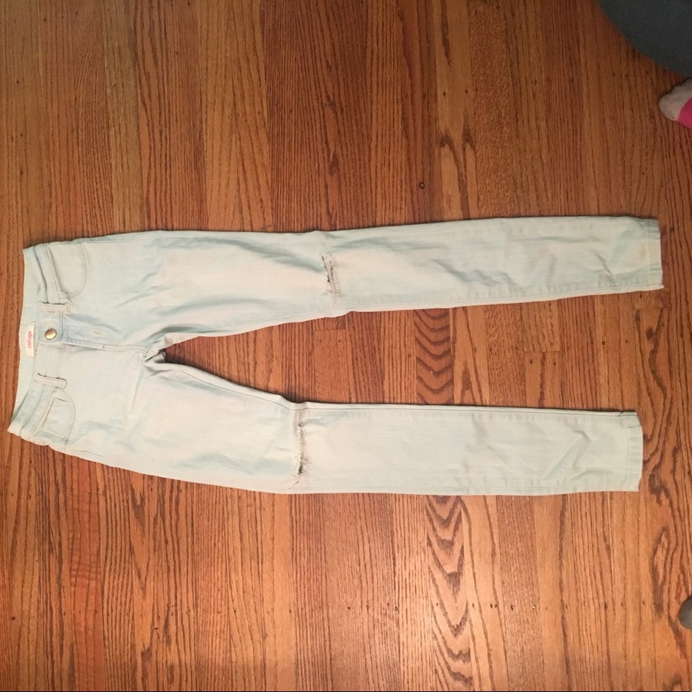 Ripped Skinny Jeans