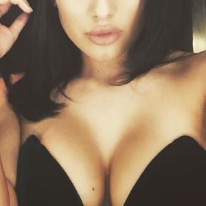 Deep V Black