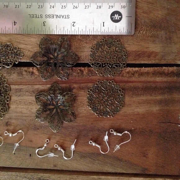 Funky Chunk DIY earring kits- 5 pairs! - Picture 2 of 4