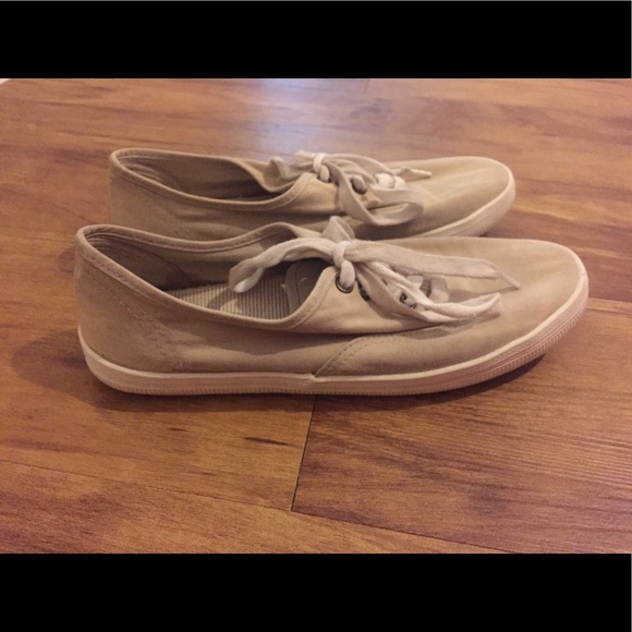 American Eagle shoes - Picture 2 of 6