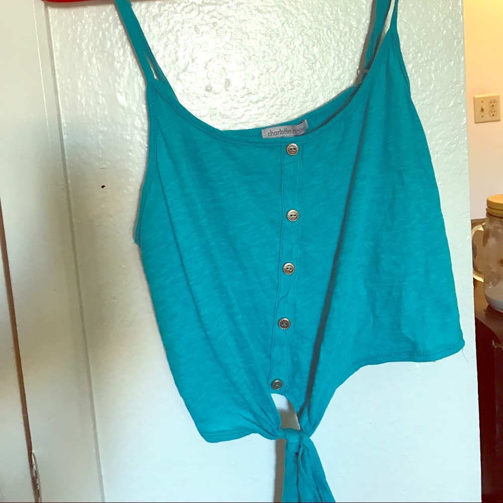 Cute crop tank!