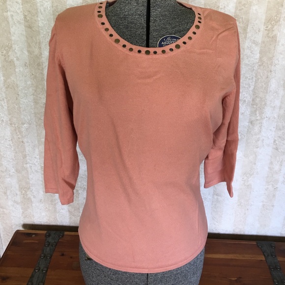 Mercer Street Studio Tops - Ladies top. Mercer Street Studio Tops - Ladies top.