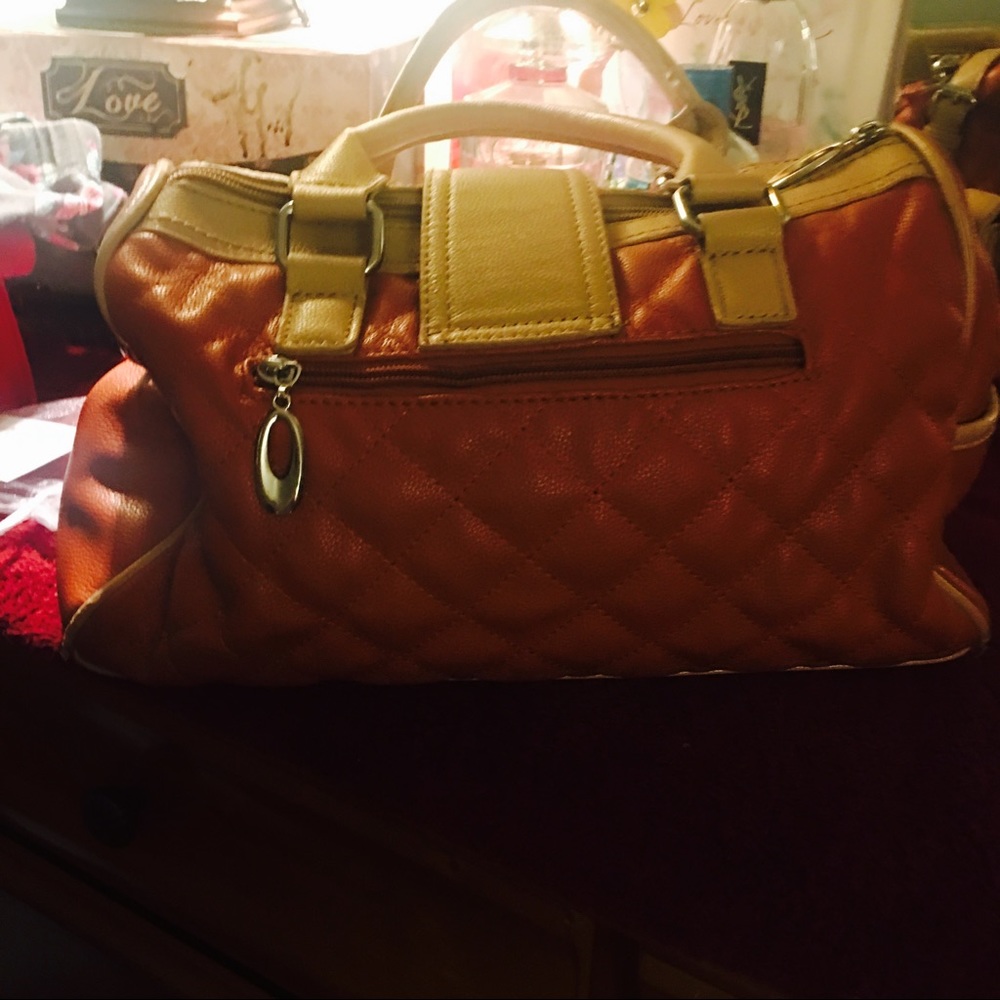Handbag - Picture 2 of 4