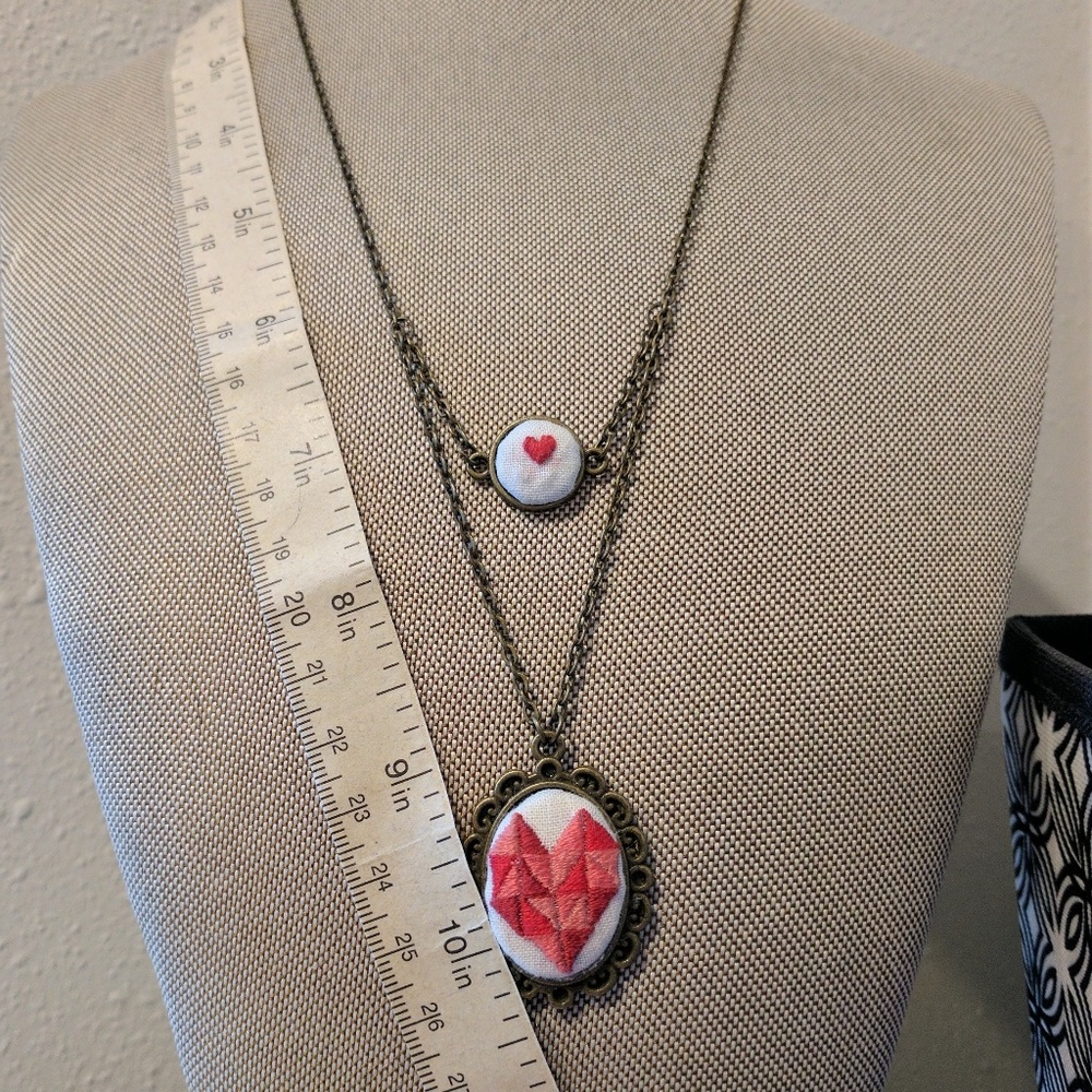 Embroidered pendant necklace - geometric heart