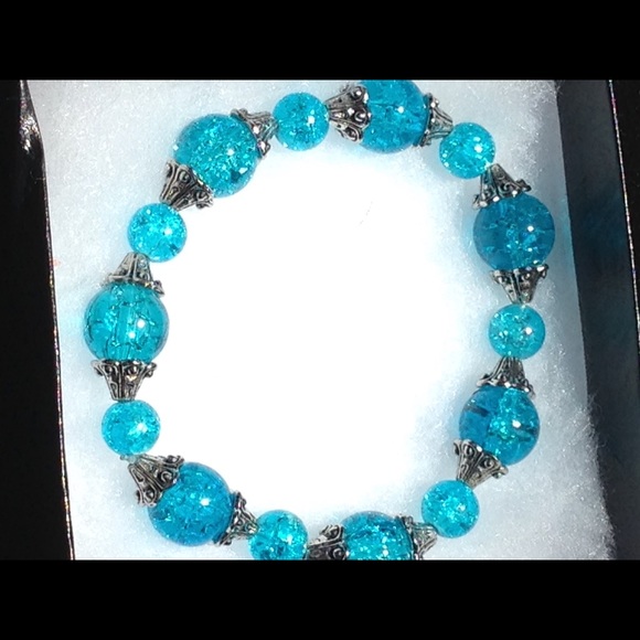 Sparkling Blue Glass Elastic Bracelet - Picture 2 of 3
