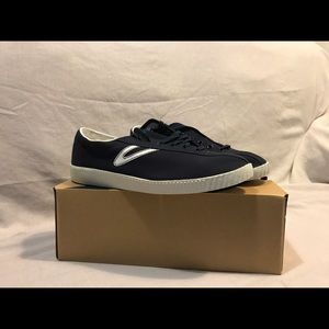 Tretron navy blue lace-ups