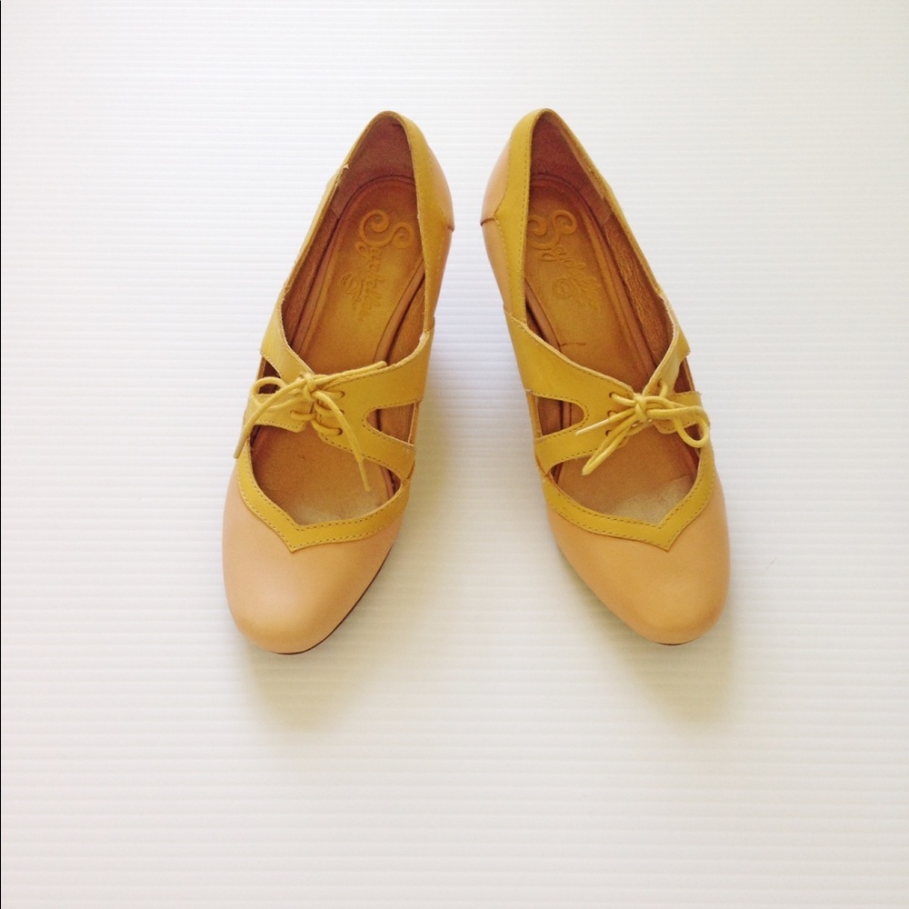 Seychelles Mary Jane pumps