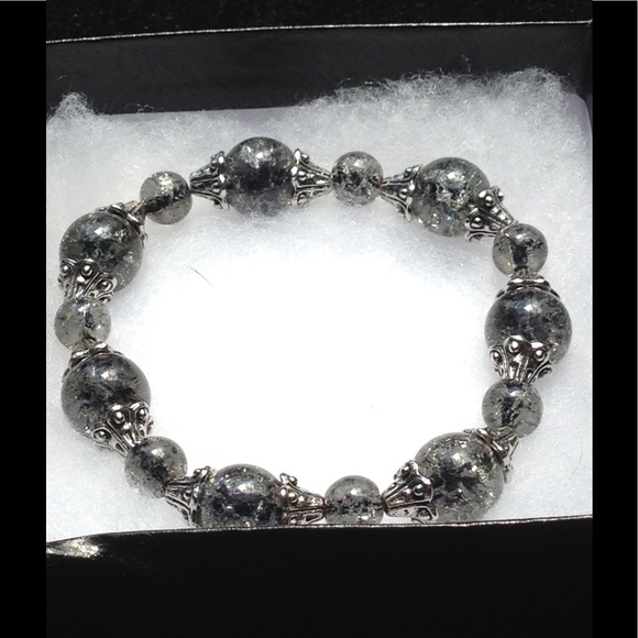 Black Sparkling Glass Bead Bracelet - Picture 2 of 3