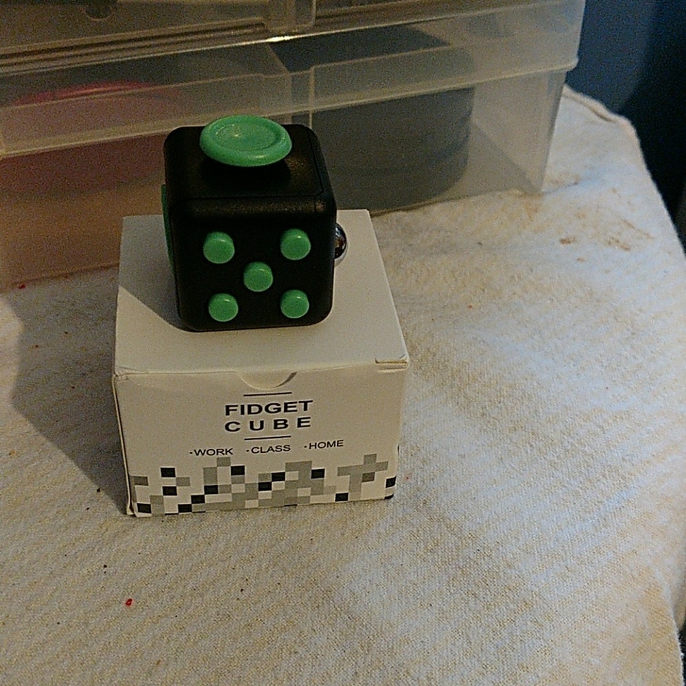 FIDGET CUBE
