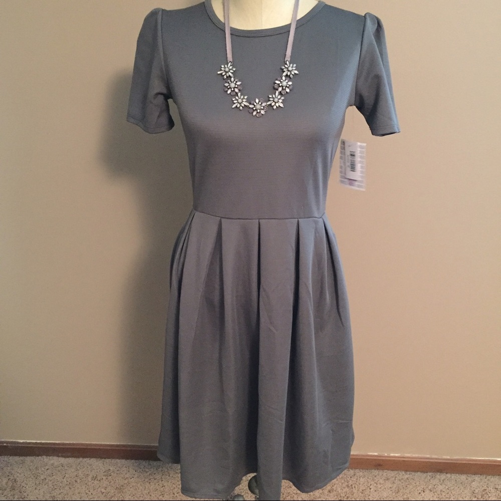 Lularoe NWT Gray Amelia Dress Sz Med