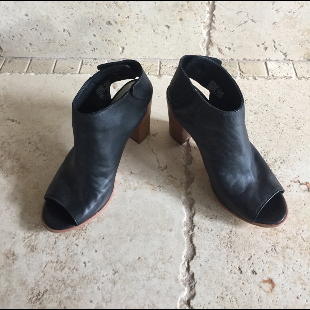 Steve Madden peep toe booties