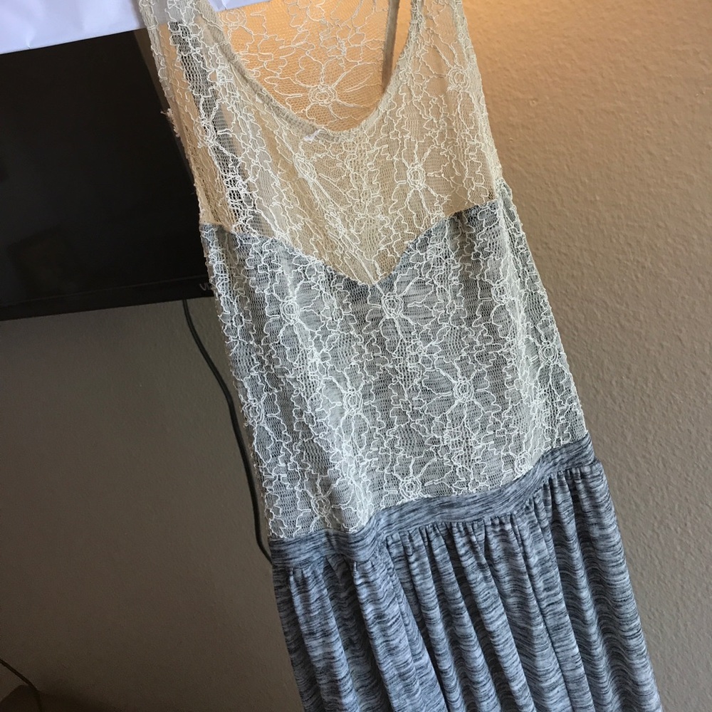 Dress - Picture 3 of 4