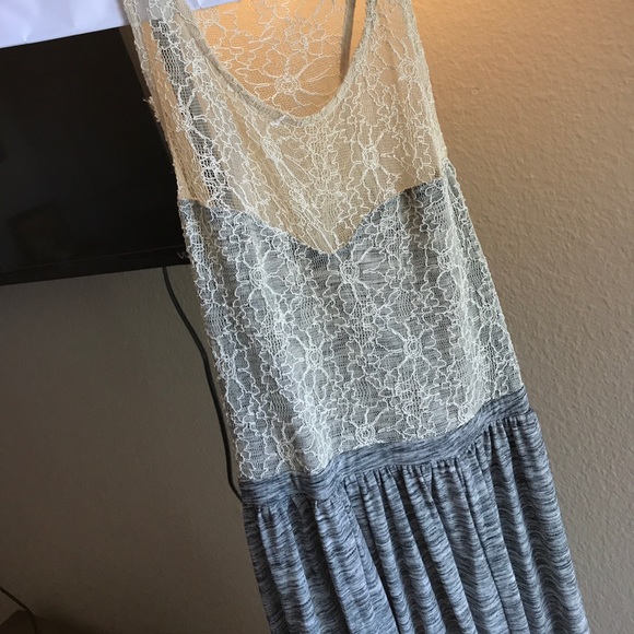 Dress - Picture 3 of 4