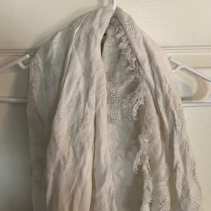 White and silver sparkly scarf White and silver sparkly scarf