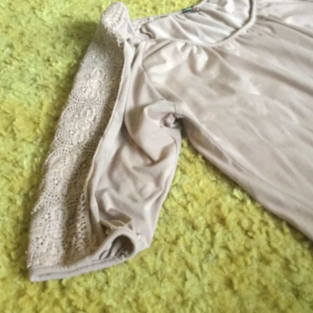 Shirt - Picture 2 of 4