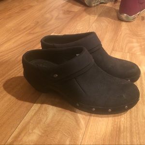 Merrell women's black clogs