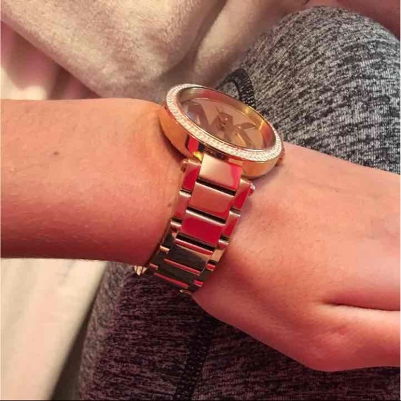 Michael Kors watch - Picture 3 of 3