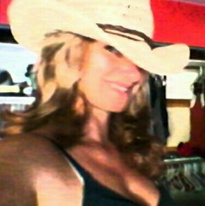 Meet your Posher, Tabitha