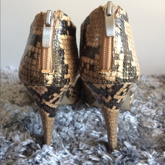 Python 🐍 print sz 7.5 Nine West heels - Picture 3 of 5