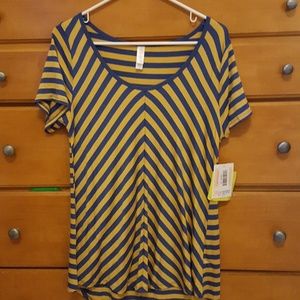 LuLaRoe Classic Tee M