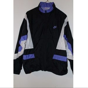 VINTAGE NIKE WINDBREAKER BLACK AND PURPLE 💖💖