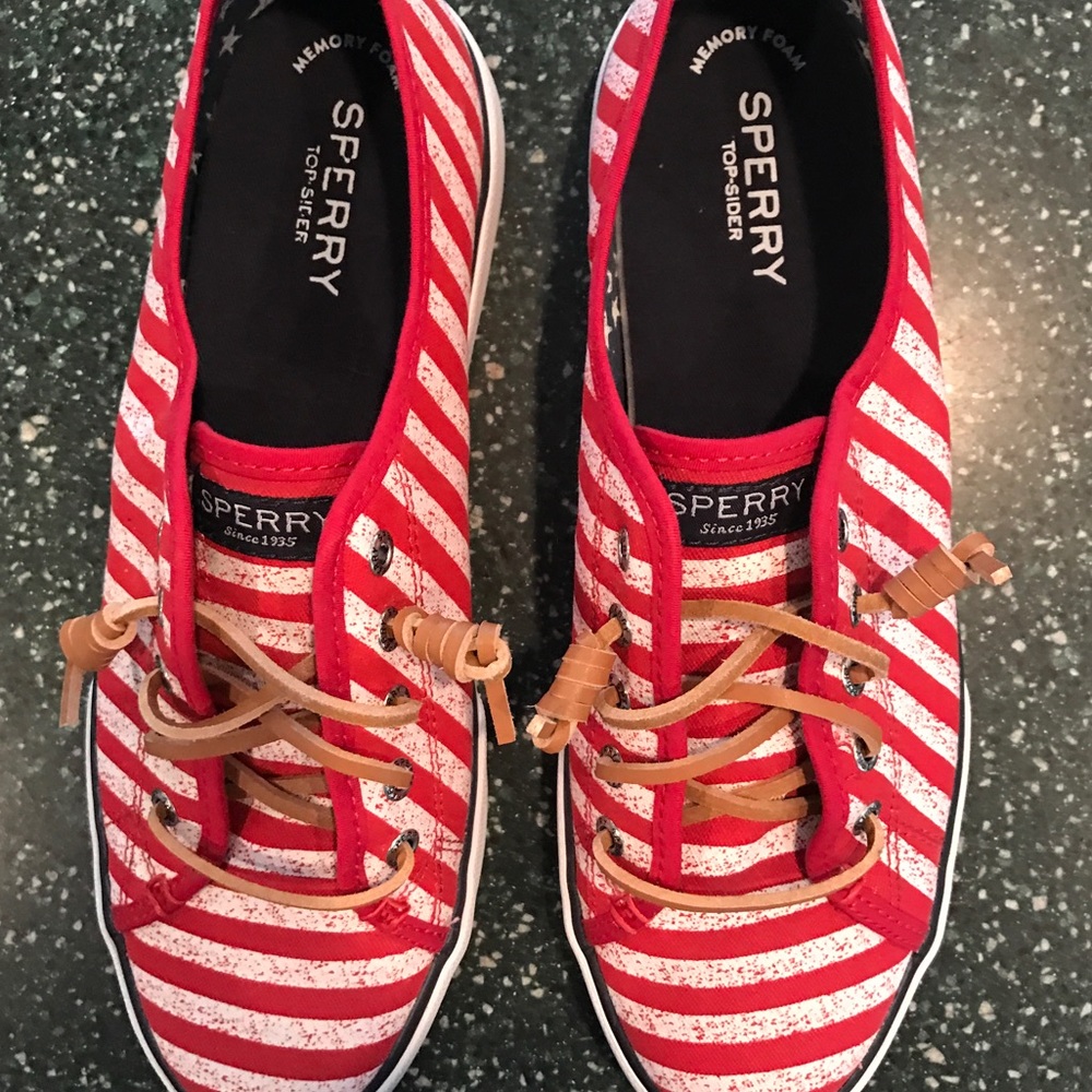 NWOT Red White & Blue Sperry Sneakers Sz 9 Womens