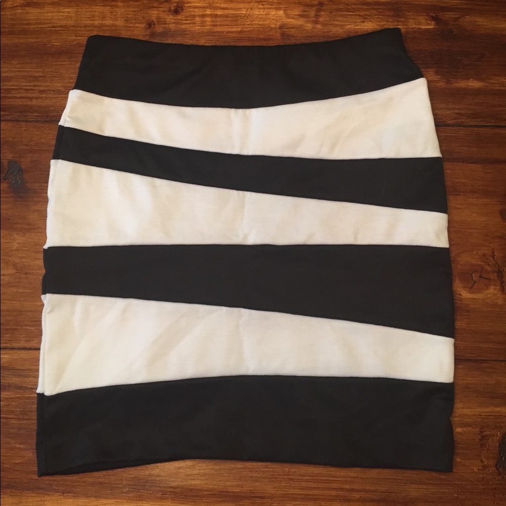 Black & White Bodycon Skirt