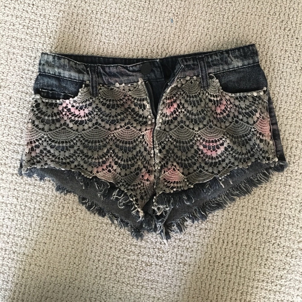 Acid wash, lace shorts