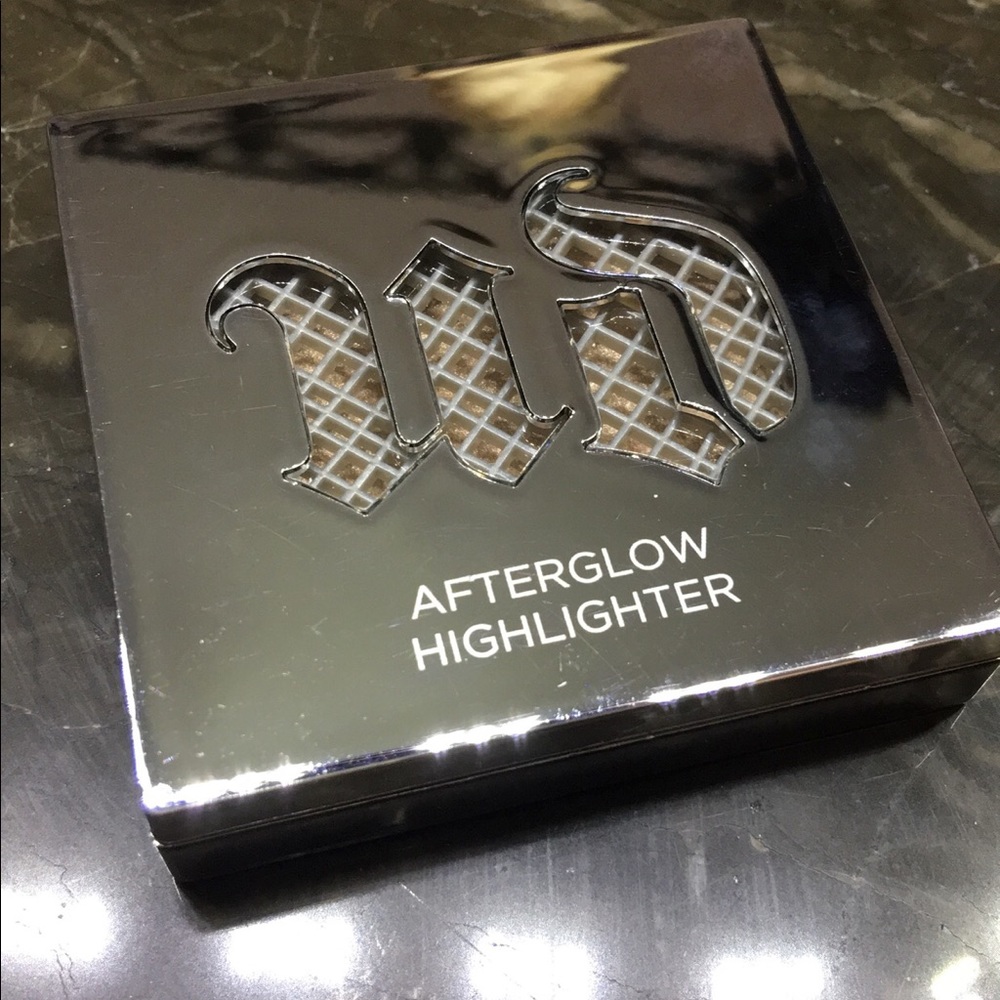 Urban Decay Afterglow - SIN