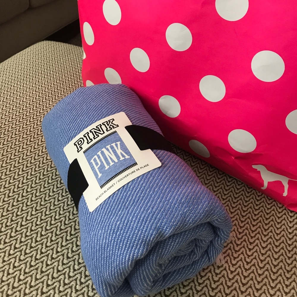 NWT vs pink beach towel