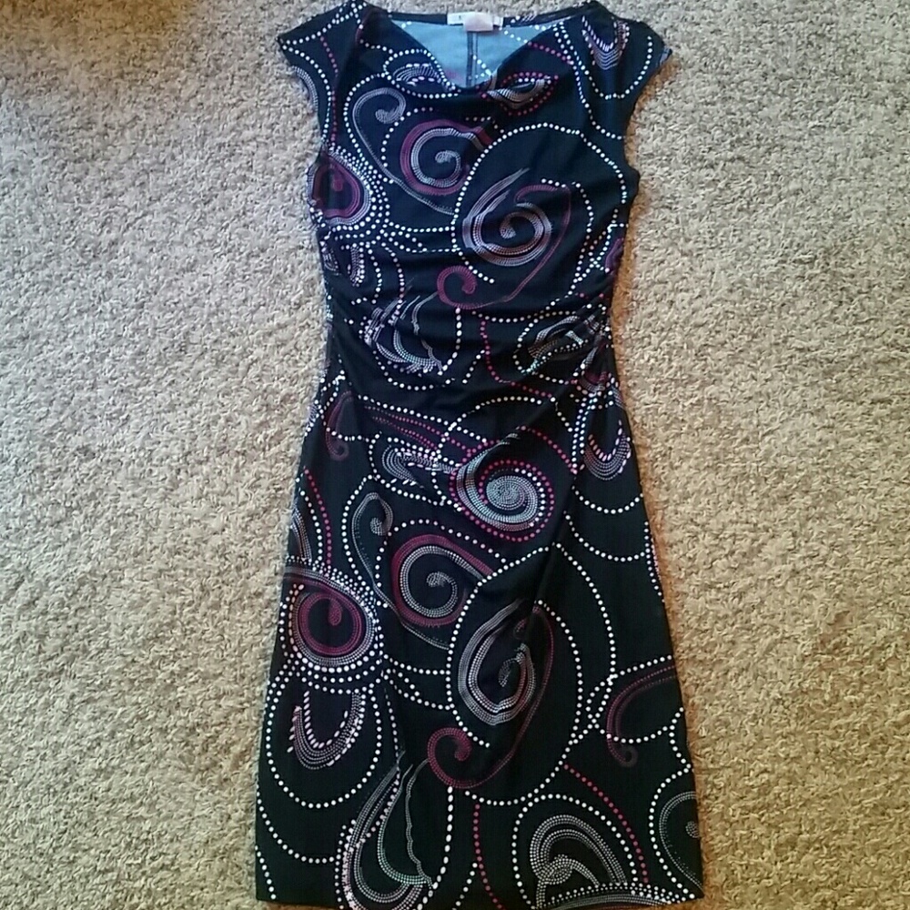 ⭐️3 for $20⭐️ Black Dress with Pink Swirls